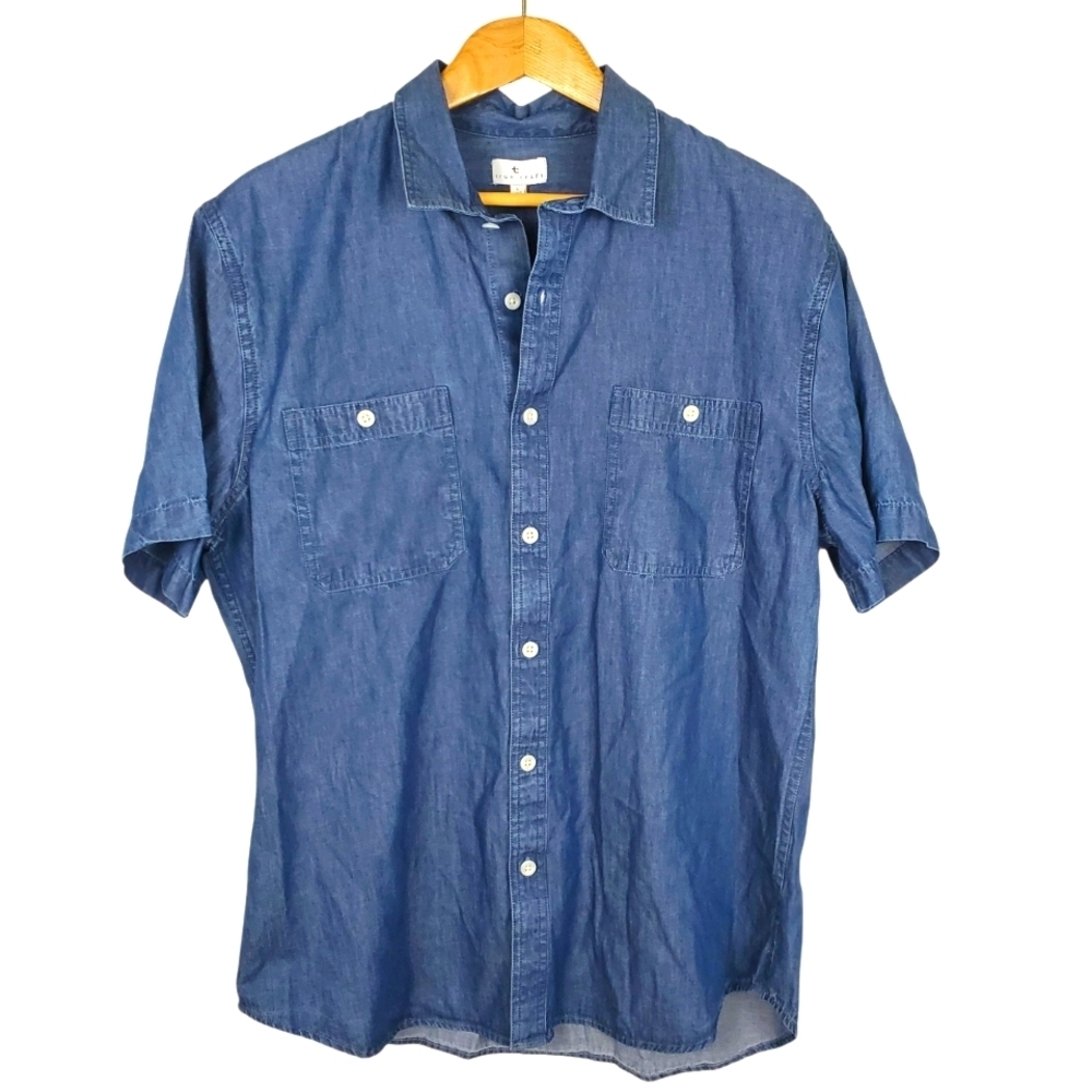 Men's True Craft Blue Chambray Button Down Shirt. Short Sleeve. LG. NWT. C0041